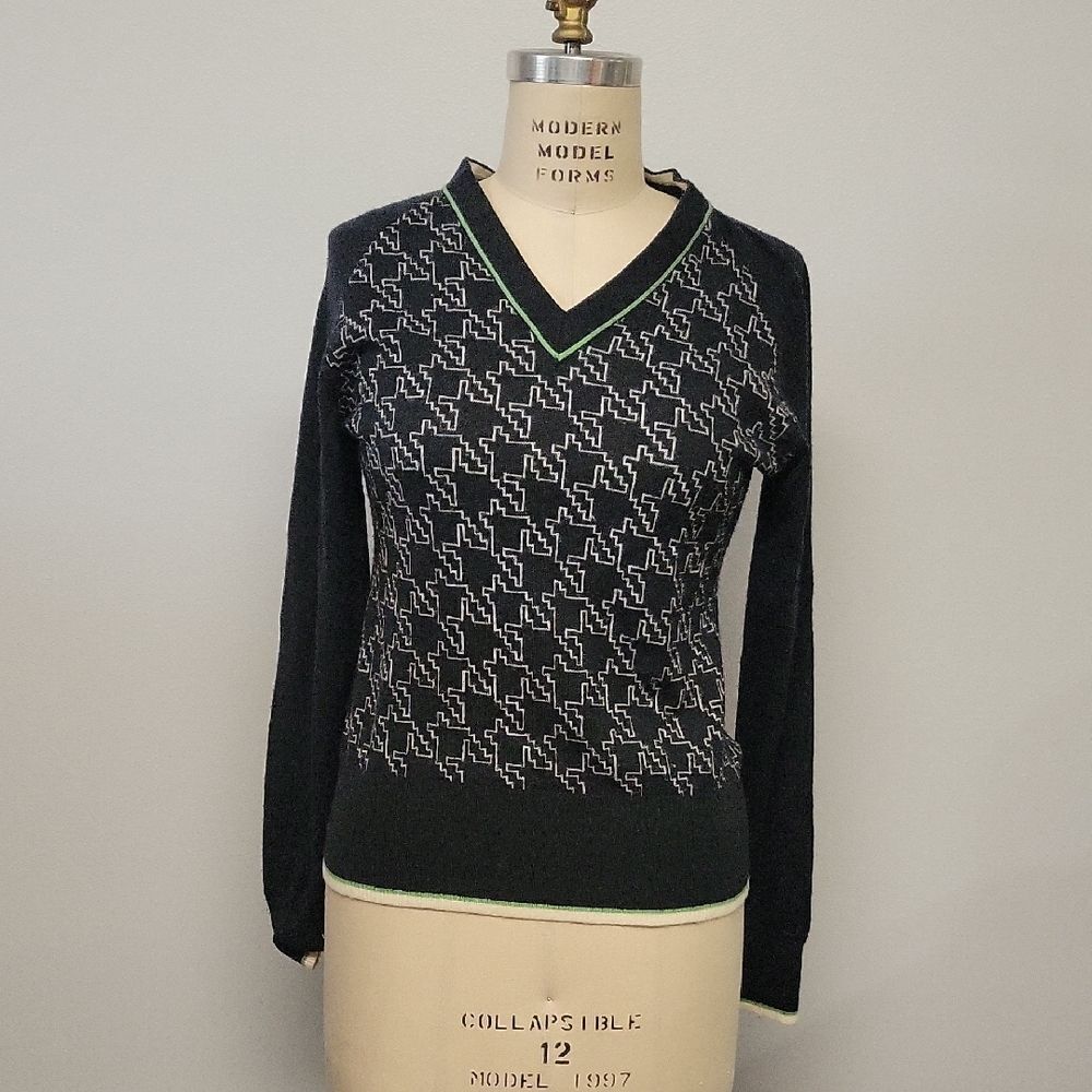 Nike Golf Black and Green V-Neck Sweater, Merino Wool, Size L